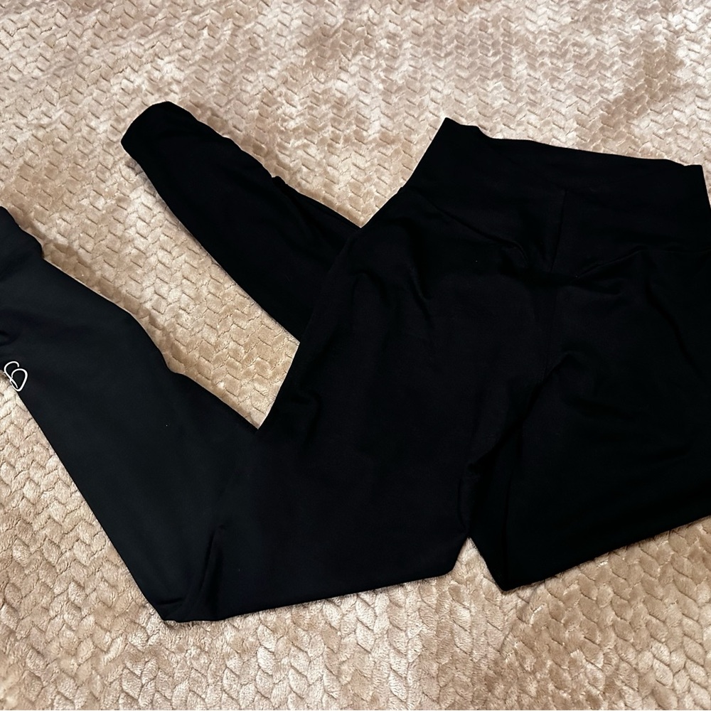 Bombshell Sportswear toggle pull Black Leggings S… - image 3